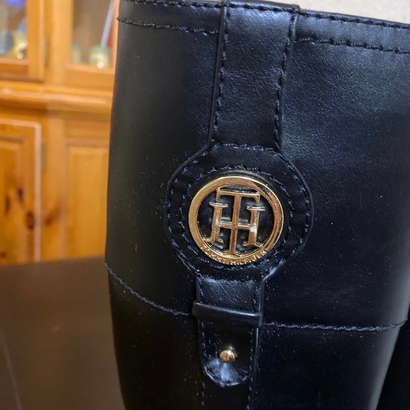 Tommy Hilfiger boots - Picture 4 of 10